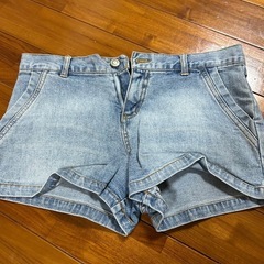 ジーンズ生地 　短パンの画像