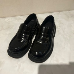 厚底ローファー