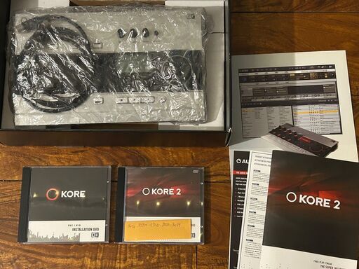 KOMPLETE4 AND KORE　NATIVE INSTRUMENTS COLLECTION　UNIVERSAL SOUND PL