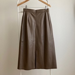 新品　マルティニーク　レザー　スカート　タック　シンセティック　ブラウンの画像