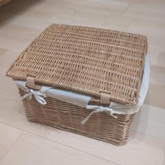 ラタンバスケット　バスケット　収納ケースの画像