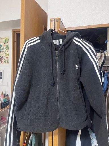 adidasフリースクロップ