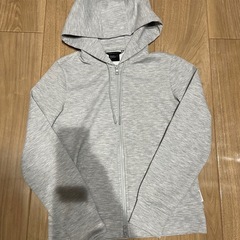アルマーニ  パーカー
