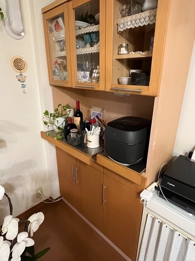 食器棚のみ中身なし (chi) 稲毛海岸の収納家具《食器棚 食器棚のみ中身なし (chi) 稲毛海岸の収納家具《食器棚