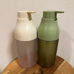 ディスペンサー　2本セットの画像