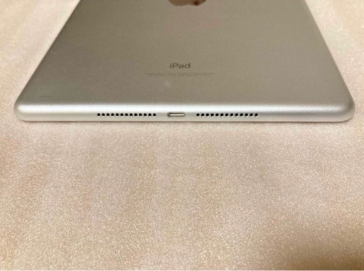 Apple iPad 第5世代 Wi-Fi 32GB シルバー