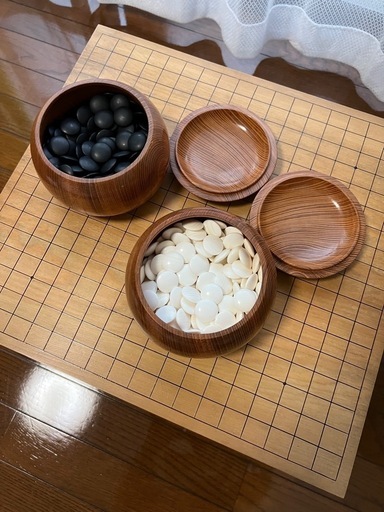 囲碁版と碁石セット (さくらんぼ) 藤崎のその他の中古あげます 囲碁版と碁石セット (さくらんぼ) 藤崎のその他の中古あげます