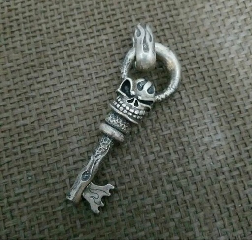 スターリンギア　ネックレス