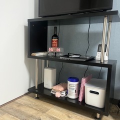 モダンなテレビ台 – デザイン良し、少しグラつきあり（詳細ご確認...