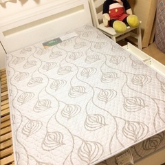 美品♪セミダブルロングサイズ♪引き出しコンセント付♪白色ベッド
