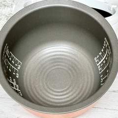 2022年製 東芝「炎匠炊き」5.5合炊きIH炊飯器の画像