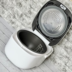 2022年製 東芝「炎匠炊き」5.5合炊きIH炊飯器の画像