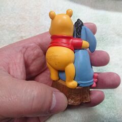②クマのプーさん&イーヨー　飾り物　© Disneyの画像