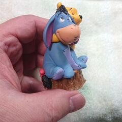 ②クマのプーさん&イーヨー　飾り物　© Disneyの画像