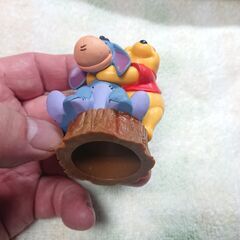 ④クマのプーさん&イーヨー　飾り物　© Disneyの画像