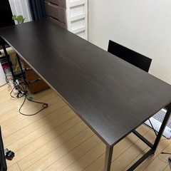 パソコンデスクの画像