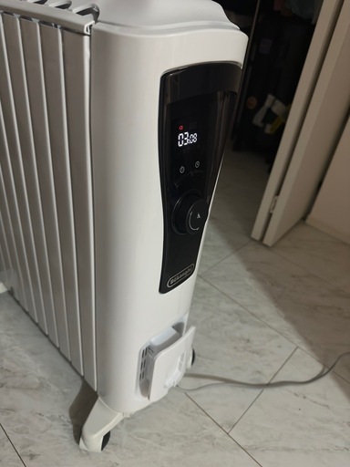 【15000円】De’Longhi オイルヒーター RHJ65L0915（動作確認済・美品）