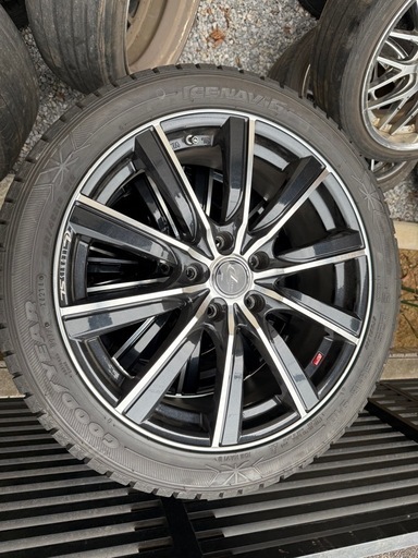 225/45R18・レオニスSL・ホイールタイヤセット４本セット  ET45　ハブ60 18×8J　5穴 PCD : 114.3