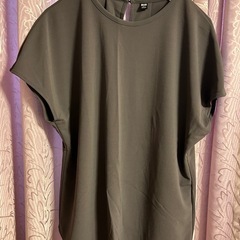 シャツブラウス　ユニクロ　UNIQLO  Sサイズ 複合繊維ポリエステル100%の画像