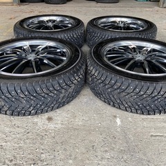 235/50R18 　スパイクタイヤ　の画像