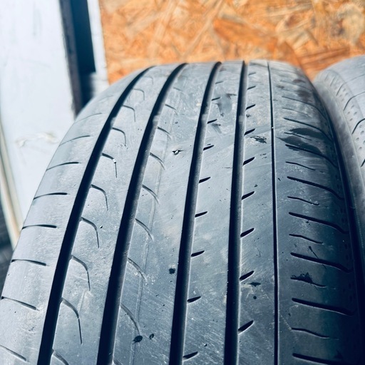バリ山　YOKOHAMA ヨコハマ　BluEarth RV-02 215/60R17 夏タイヤ　2021年製　17インチ