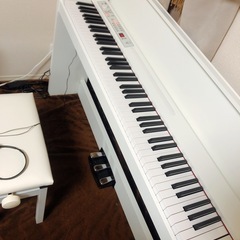 電子ピアノ