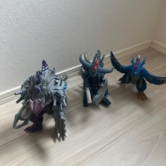 ウルトラマン怪獣　フィギュア３体