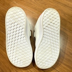 子供の靴の画像