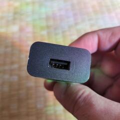 📱新品未使用未開封品のKtec ACアダプターP2824の画像