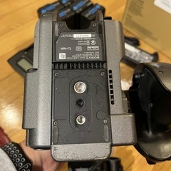 SONY FX6 バッテリー5個＆チャージャー2個のおまけ付　ILME-FX6Vの画像