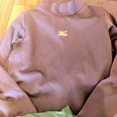 アンダーシャツ　シャカシャカ　140くらいの画像