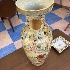 薩摩焼 在銘 栄盛窯 瀧山作 高さ約60cm 金襴手群鶴地紋花鳥細密絵付 大型 花瓶 飾壺 金彩 鶴 花器 花入(検索 古美術 茶道 伝統工芸 骨董品の画像