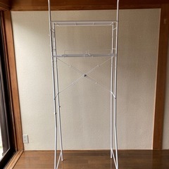ニトリ洗濯機ラック、横伸縮可能 