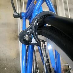 クロスバイク26インチシマノ6段変速大型前カゴ付き少々訳あり自転車　ママチャリの画像