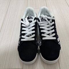 未使用お洒落ゼブラ柄スニーカー25.5cm無料ですの画像