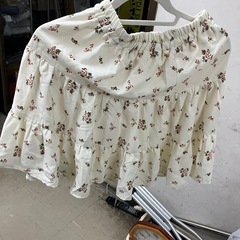 ☆値下げ☆W2504-389 ems excite ティアードミニスカート ホワイト 花柄 Fサイズ レディース 中古の画像