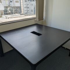 大きいテーブル