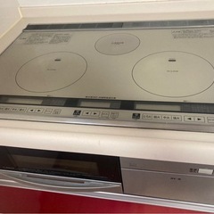 お話中です⭐️業者様歓迎・システムキッチン　クリナップ　レッド　解体・引き取りはご自身でできる方お願いしますの画像