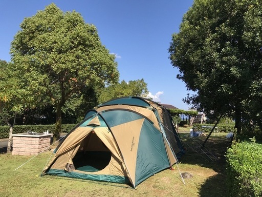 Colemanラウンドスクリーン2ルームハウス