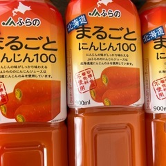 JAふらの　まるごとにんじん100 8本　定価　　1本389円　砂糖、食塩、着色料不使用　900ml の画像