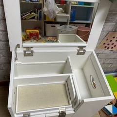 可動式ミニキャビネットの画像