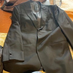 スーツ上着ジャケットの画像