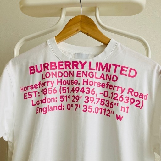 新品　バーバリー　Tシャツ　ロケーション　ホワイト　ピンク　ロゴ　XS