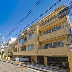💞北参道駅徒歩3分の好立地💞複数路線利用可💞4面採光角住戸💕広々100㎡超！人気のビンテージマンション！💕生活環境充実💕 - 渋谷区