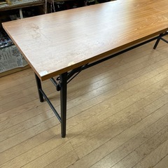 商談中 会議用長机の画像