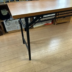 商談中 会議用長机の画像