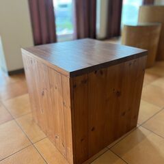 多用途！ナチュラル木製スツール／店舗改装・新築建て替えに伴い、装...