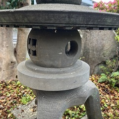 最終値下げ！石燈籠　欠けあり　の画像