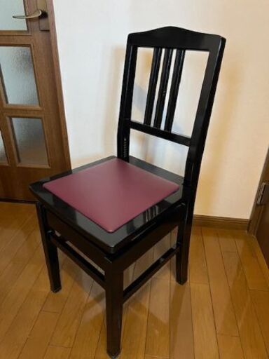 ピアノ椅子　トムソン椅子　座面高さ調整可能