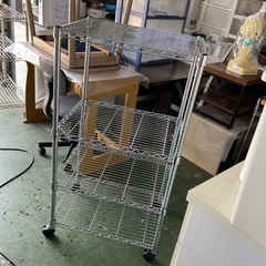 お取引き中です！スチールラック　中サイズ　訳あり　中古の画像